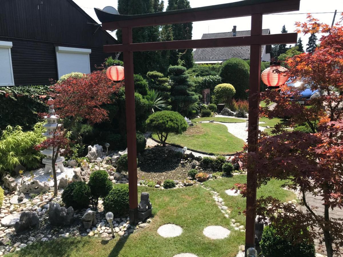 Nyaralo Japankerttel - Apartment With Japanese Garden Balatonmariafurdo Exterior photo